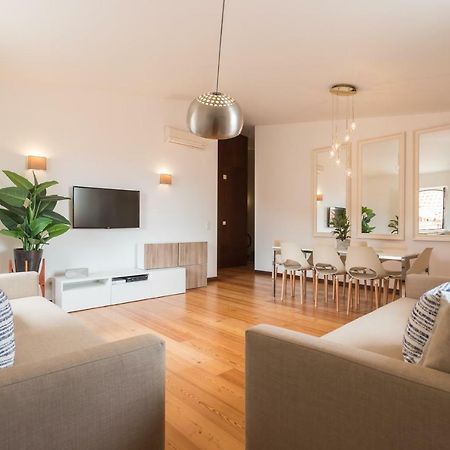 Alfama Modern Two-Bedroom Apartment W/ River View And Parking - By Lu Holidays Lisboa Екстериор снимка