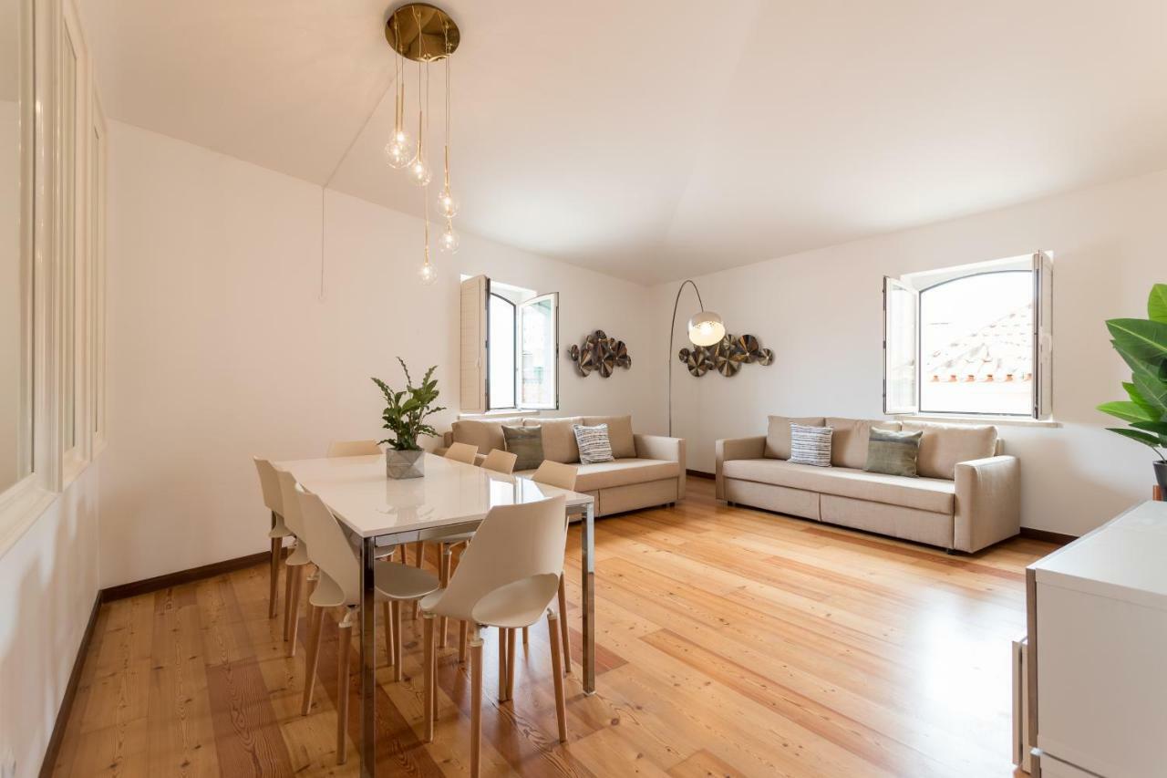 Alfama Modern Two-Bedroom Apartment W/ River View And Parking - By Lu Holidays Lisboa Екстериор снимка
