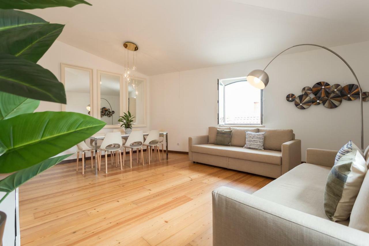 Alfama Modern Two-Bedroom Apartment W/ River View And Parking - By Lu Holidays Lisboa Екстериор снимка
